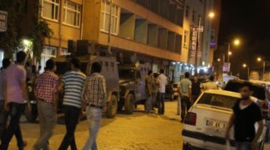 Hakkari&rsquo;deki Caddeler Zırhlı Ara&ccedil;larla Korunuyor