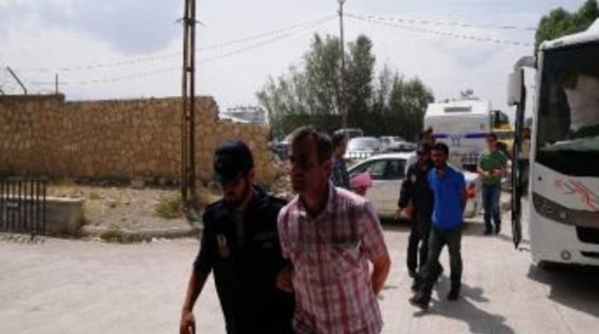 Van&rsquo;da Polis Otosuna Yapılan Saldırının Ardından