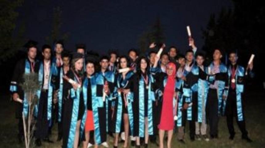 &Ouml;zel Kardelen Fen Lisesi Taban Puanını Y&uuml;kseltti