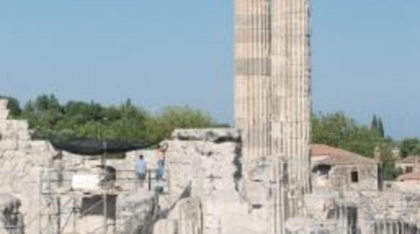 Tapınakta Kazılar Durduruldu; Restorasyona Devam..