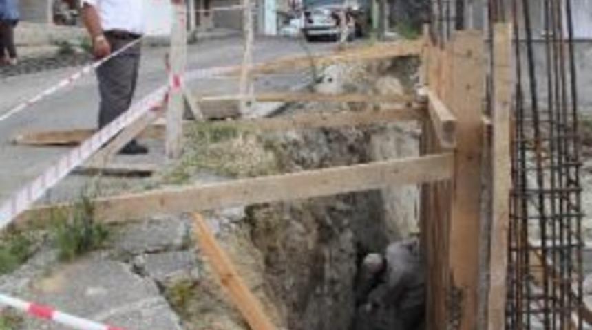 İnşaat Alanında Kazı &Ccedil;alışması