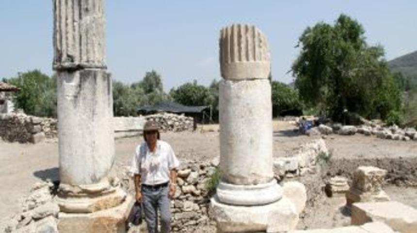 Stratonikeia&rsquo;nın Bağdat Caddesi Bulundu
