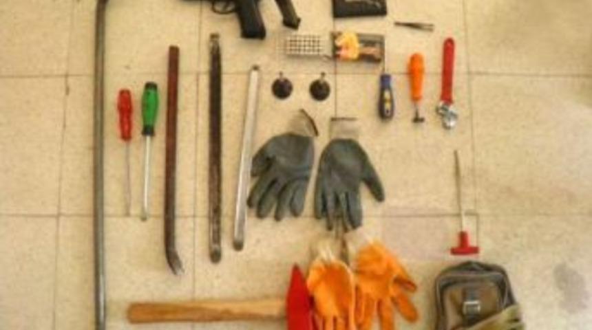 Hayırsever Vatandaşın Evini Soyan Zanlılar Yakalandı