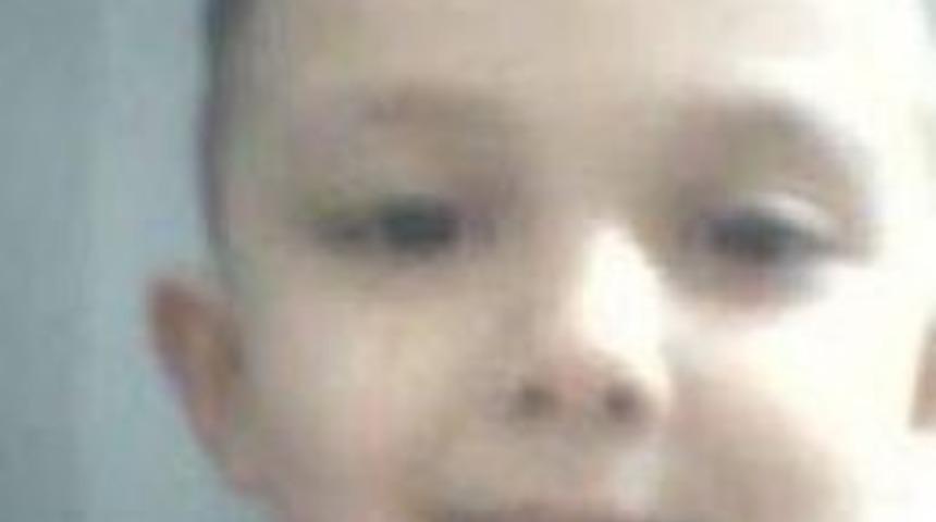 Kravat 7 Yaşındaki &Ccedil;ocuğu &Ouml;ld&uuml;rd&uuml;