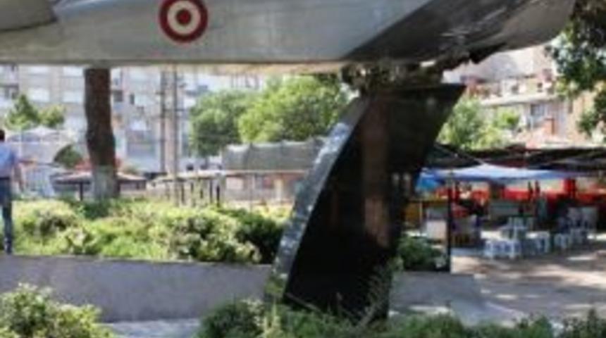 Tayyare Anıtı İlgi Bekliyor