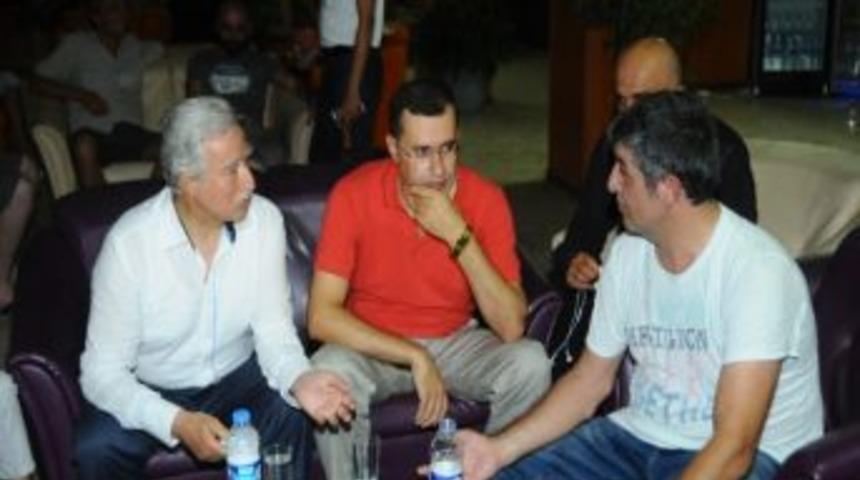 &Uuml;nl&uuml; Sanat&ccedil;ılar Adana&rsquo;yı Tanıtacak