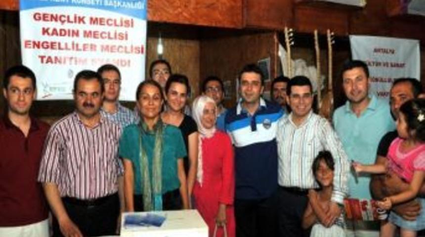 Ak Parti&rsquo;li Milletvekilleri Şenlik Alanını Gezdi