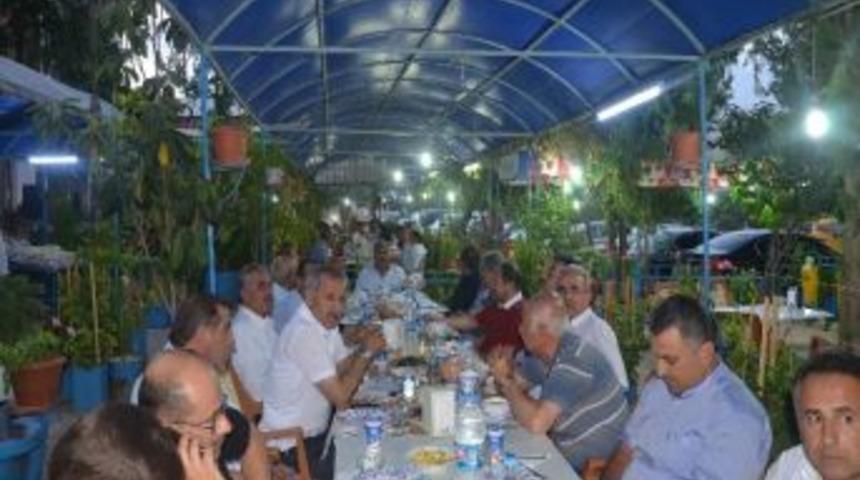 Ak Parti Darende Teşkilatı'ndan İftar Yemeği