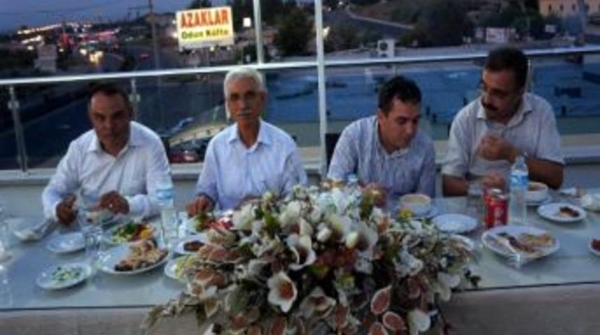 Veteriner Hekimler İftarını Bu Kez Salihli&rsquo;de A&ccedil;tı