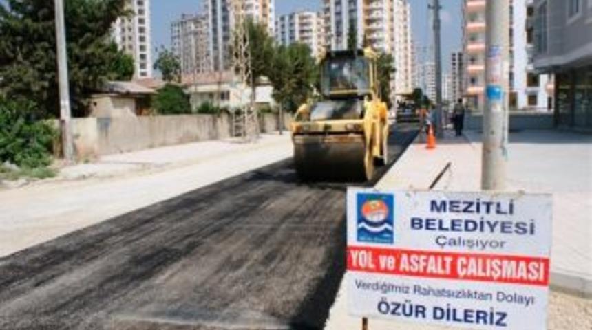 Mezitli Belediyesi Asfalt &Ccedil;alışmalarına Devam Ediyor