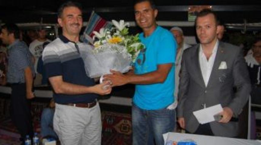 Yaşar Alptekin Gemliklilerle Buluştu