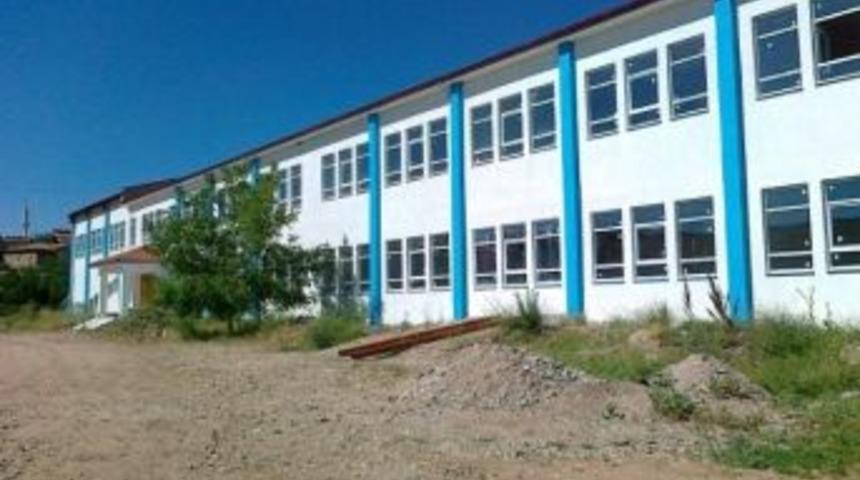 Hisarcık Myo Ek Binasının Eksikliklerinin Bir An &Ouml;nce Giderilmesi İstendi