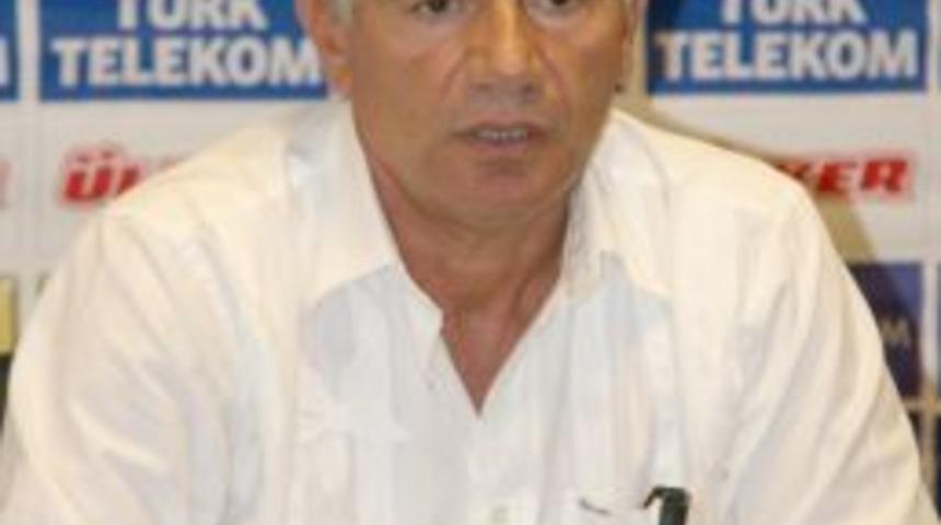 Trabzonspor'da, Giray Bulak Transferde Tam Yetkili Olacak