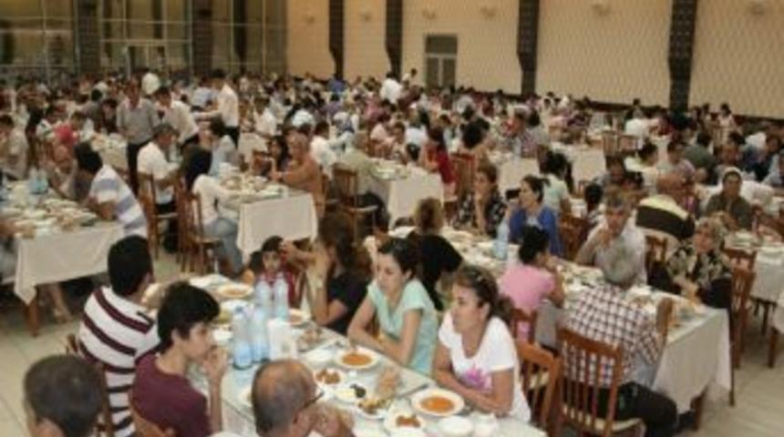 Hastane &Ccedil;alışanları İftarda Buluştu