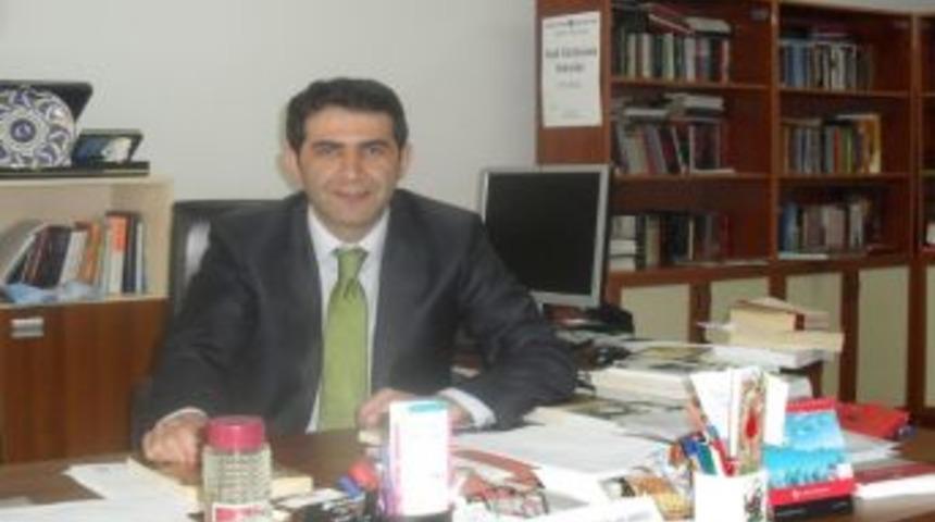 Domani&ccedil; Myo&rsquo;nu Kazanıp Kayıt Yaptıran İlk 20 &Ouml;ğrenciye Tablet Bilgisayar Hediye