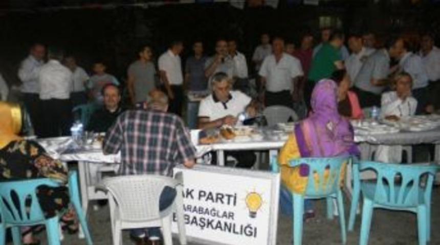 Ak Parti Karabağlar İl&ccedil;e Teşkilatı Sokaklarda
