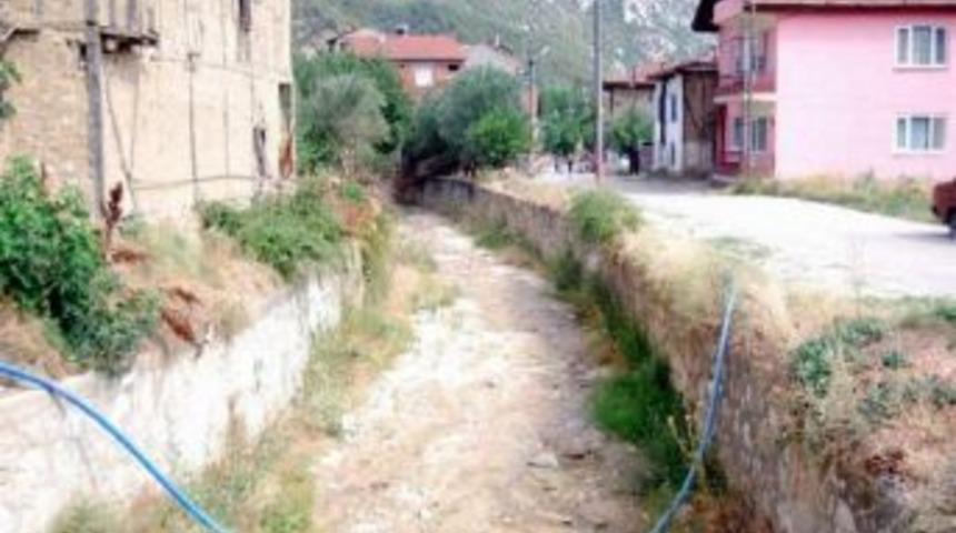 Bilecik&rsquo;te Sarmaşık Deresi Islah &Ccedil;alışmaları S&uuml;r&uuml;yor