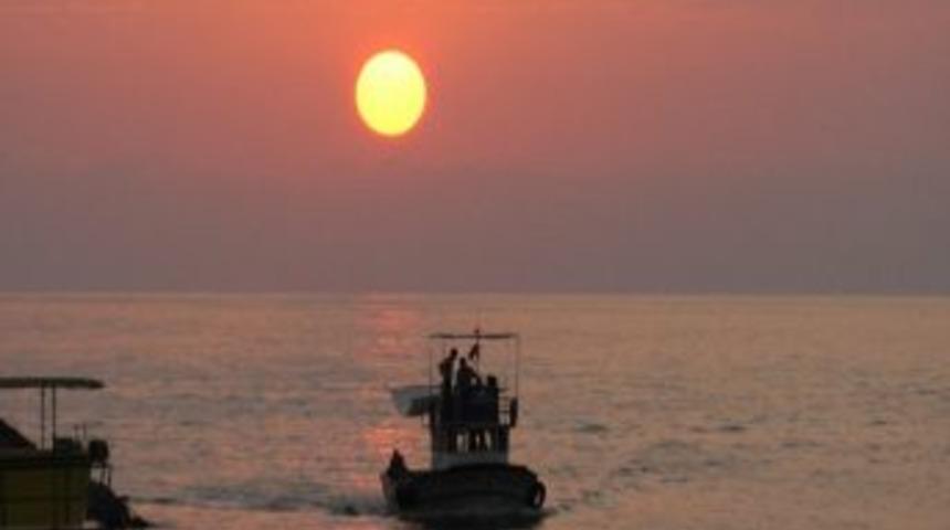 Ak&ccedil;akoca'da G&uuml;n Batımı B&uuml;y&uuml;l&uuml;yor