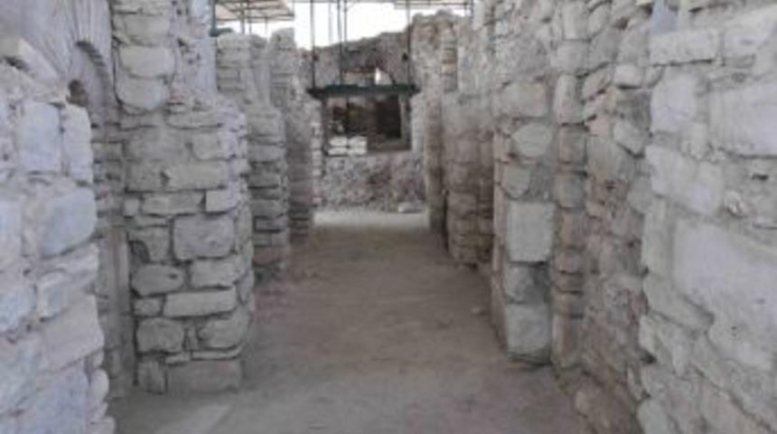 Kadıkalesi Kazılarında Anıtsal Altyapı Bulundu