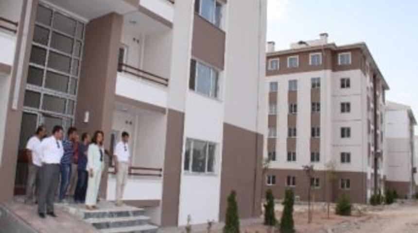 Ne&uuml; Rekt&ouml;r&uuml; Kılı&ccedil; Lojman İnşaatlarında İncelemelerde Bulundu