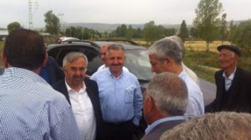 Ulaştırma Bakanlığı M&uuml;steşarı Kars-susuz- Ardahan Karayolunda Yol &Ccedil;alışmaları Yerinde İnceledi