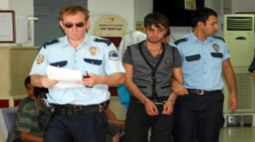 Altın Dolandırıcısı Yakalandı