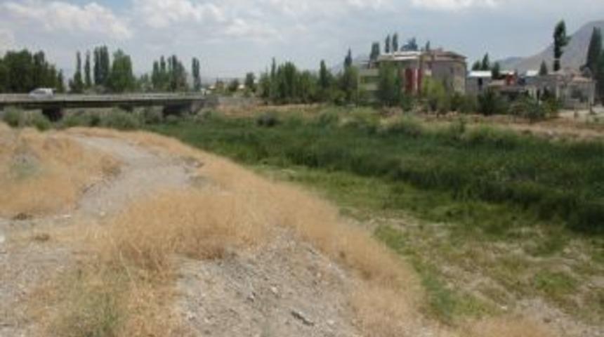 Söğütlü Çayı Kurudu, Ceyhan Nehrinin Debisi Düştü