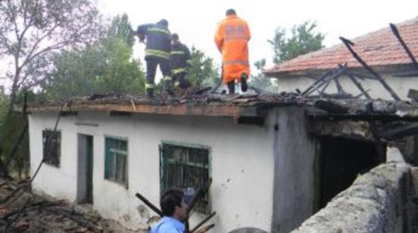 Sorgun’da Kene Korkusu Yangına Neden Oldu