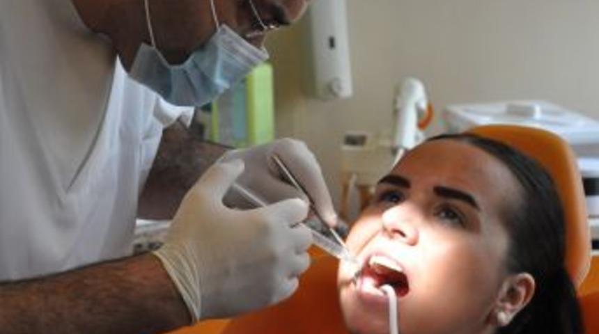 Aşırı sıcaklarda diş sağlığına dikkat !