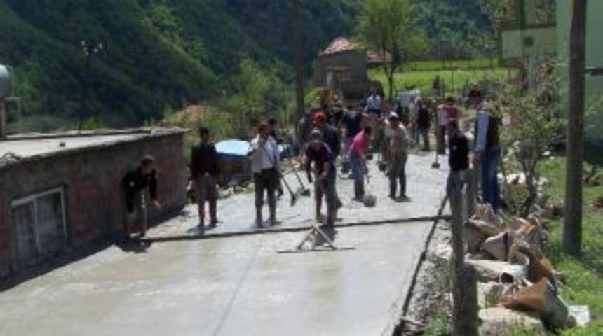 Elvanpazarcık’a Bağlanan Tasmacı’da Yol Ve Parke Yapımı Sürüyor