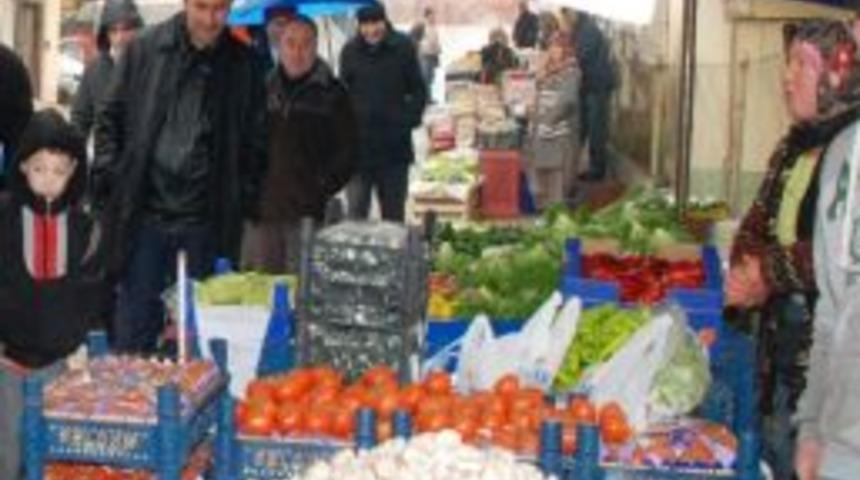 İzmit&rsquo;te 883 Esnafa Yer Tahsisi Yapıldı