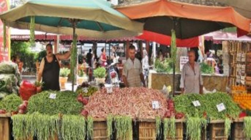 Pazar Esnafı Hem Sıcaktan Hem Fiyattan Şikayet&ccedil;i