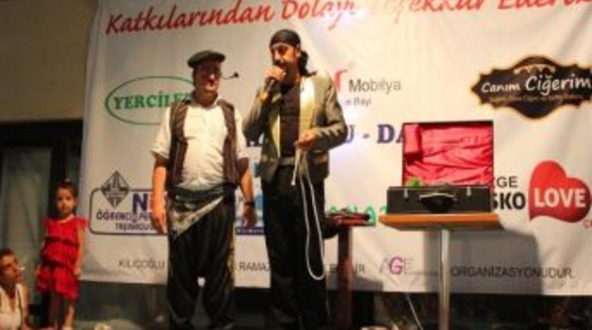 &Uuml;nl&uuml; İll&uuml;zyonist İbrahim Oral &Ccedil;orluluarı B&uuml;y&uuml;ledi