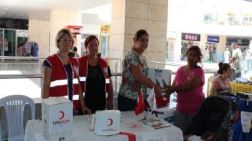 Urla'da Kızılay Ve Kipa'dan İyilik Paketleri