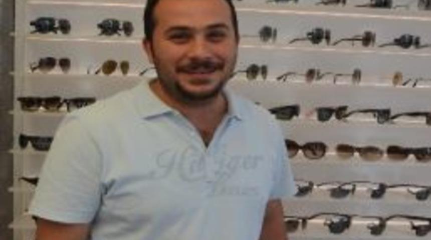 G&ouml;zl&uuml;k&ccedil;&uuml; Hakan G&uuml;m&uuml;ş&ccedil;&uuml;: