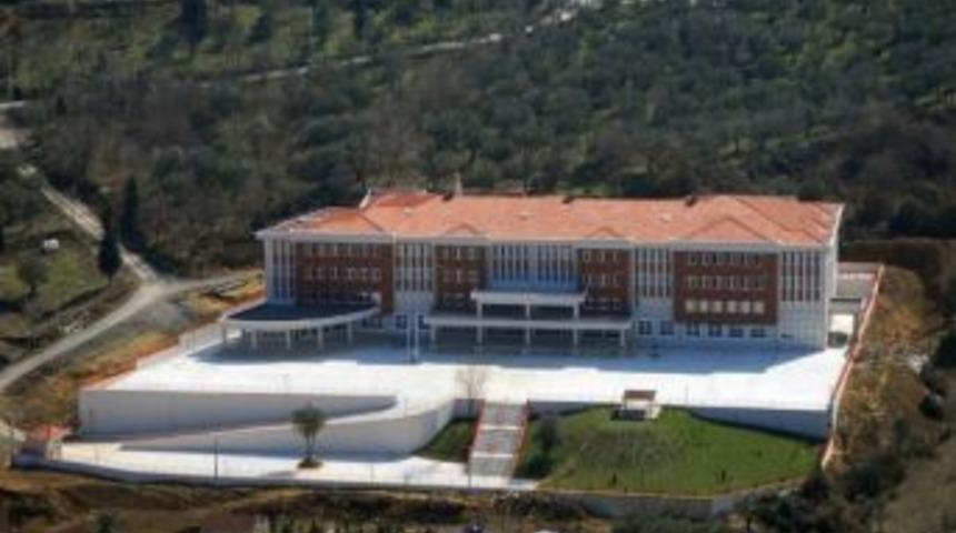 K&ouml;rfez Manzaralı Okul Yeni D&ouml;neme Hazır