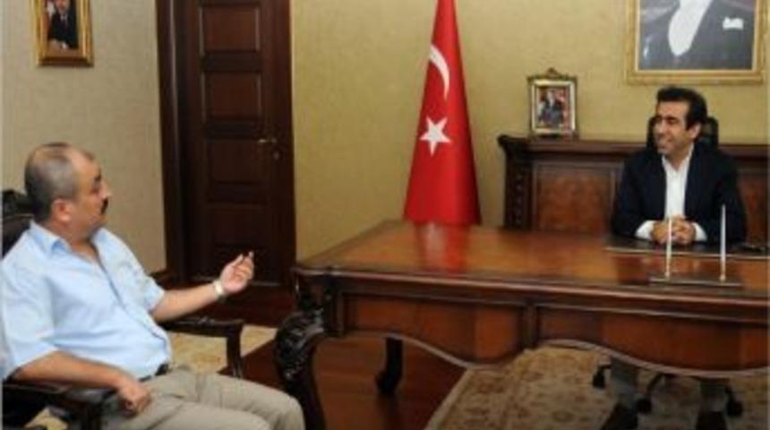 Vali G&uuml;zeloğlu&rsquo;na Eski Dostlarından Ziyaretler Devam Ediyor