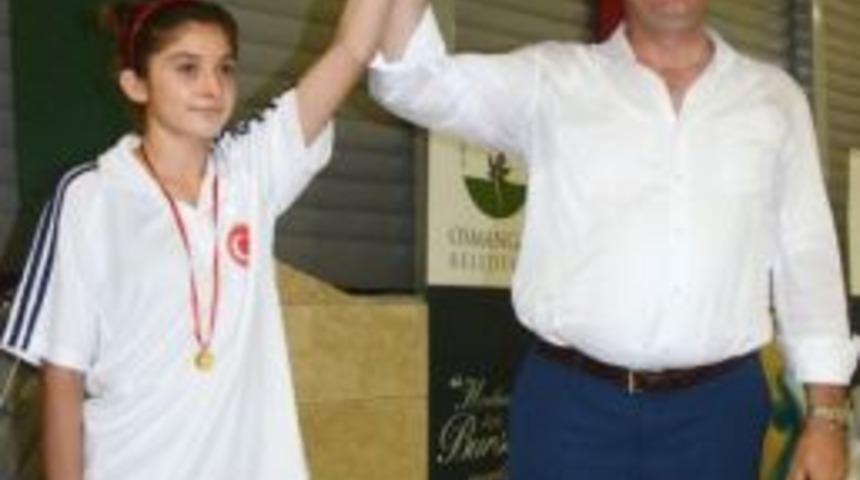 Avrupa Şampiyonasında İkinci Olan Judocuya &Ouml;d&uuml;l