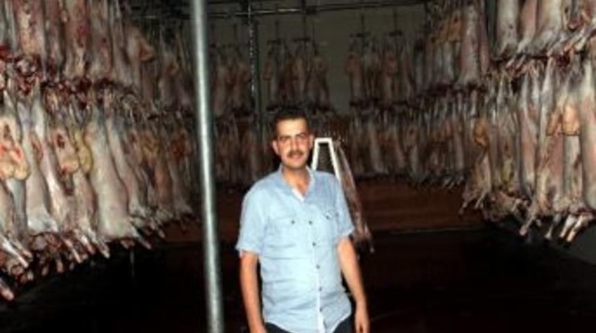 Van&rsquo;da T&uuml;ketilen Etin Y&uuml;zde 80'i Kontrols&uuml;z