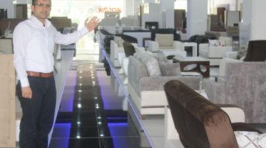 T&uuml;rkiye&rsquo;nin en b&uuml;y&uuml;k mobilya mağazası