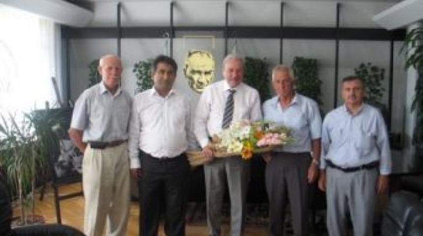 Cami İmamı, Muhtar Ve Mahalleli&rsquo;den Başkan Okay&rsquo;a Cami Teşekk&uuml;r&uuml;