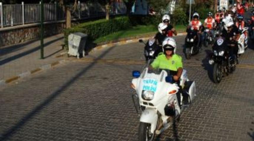 Motosiklet Tutkunları Salihli&rsquo;de Şehir Turu Yaptı