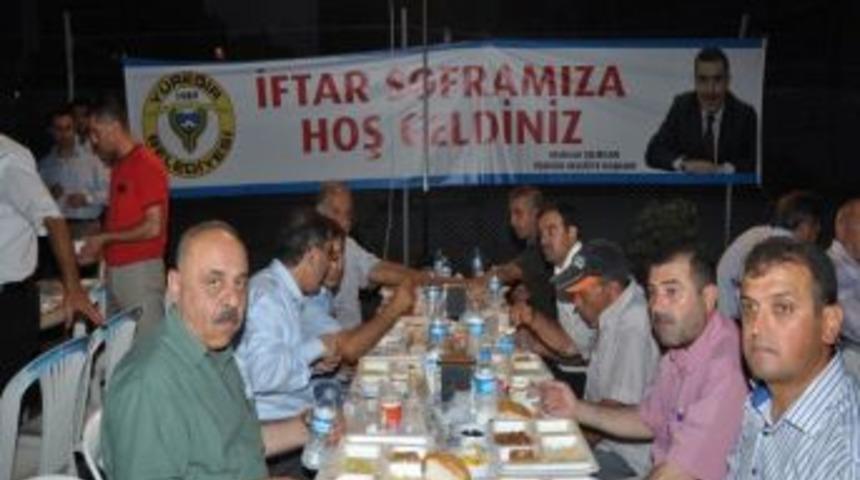 Milli G&uuml;reş&ccedil;i Y&uuml;reğir Belediyesi'nin İftarına Katıldı