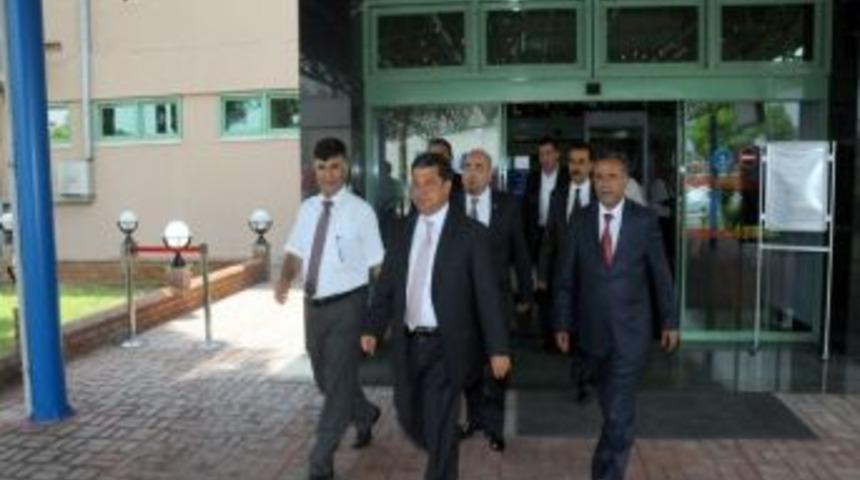 Bakan D&uuml;r&uuml;st Adana&rsquo;da