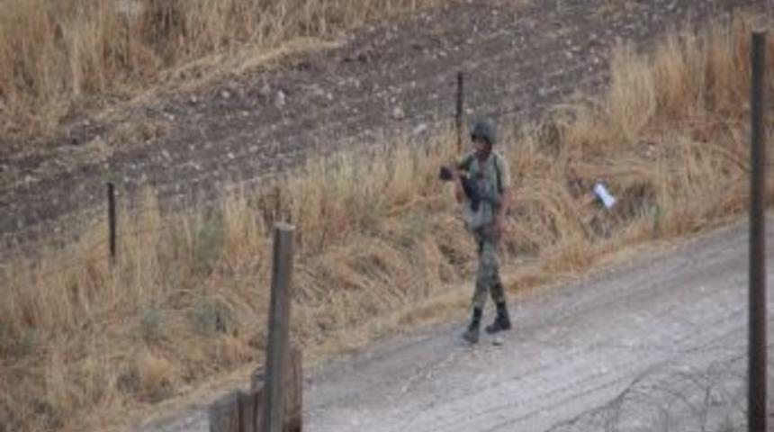 Sınıra Sevkiyatlar Devam Ediyor