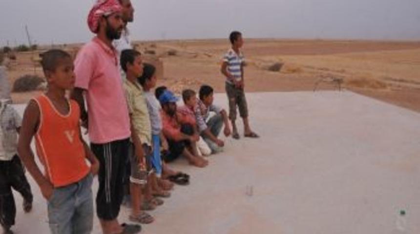 Suriyedeki Gelişmeleri Evlerinin &Ccedil;atısından Takip Ediyorlar