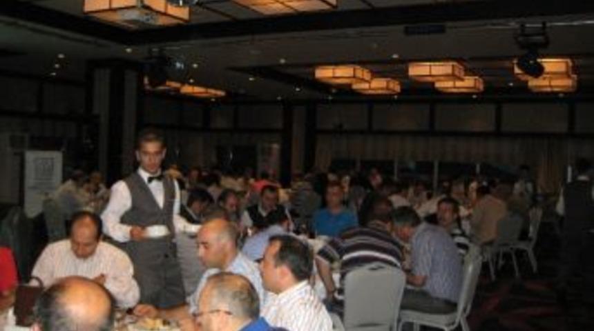 Makina M&uuml;hendisleri İftar Yemeğinde Biraraya Geldi