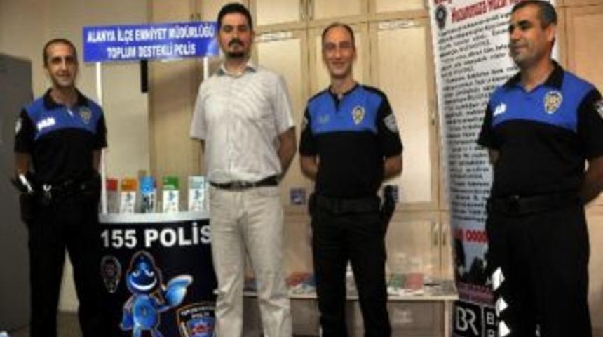 Polisten Vatandaşa 79 Bin 774 Bilgilendirme Broş&uuml;r&uuml;