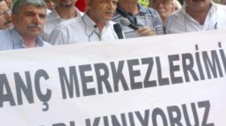 Adana'daki Aleviler S&uuml;rg&uuml;'deki Olaya Tepki G&ouml;sterdi