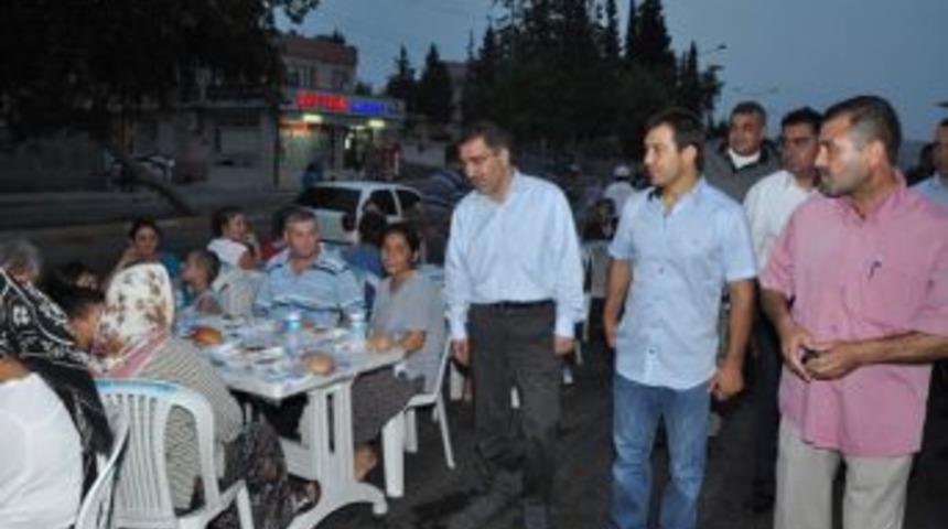 Şeref Eroğlu iftara katıldı